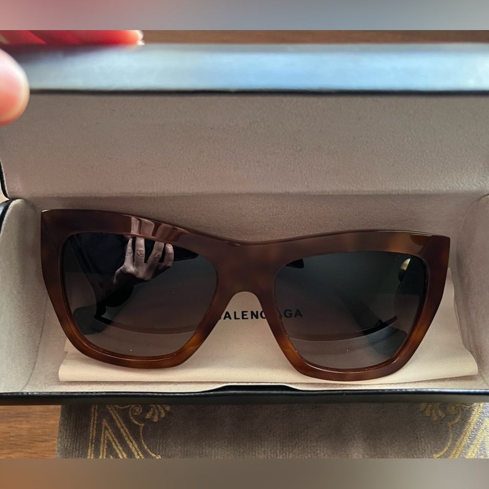 Balenciaga sunglasses - Picture 9 of 9